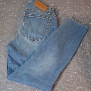 Lucky Brand Mid Rise Skinny jeans size 6